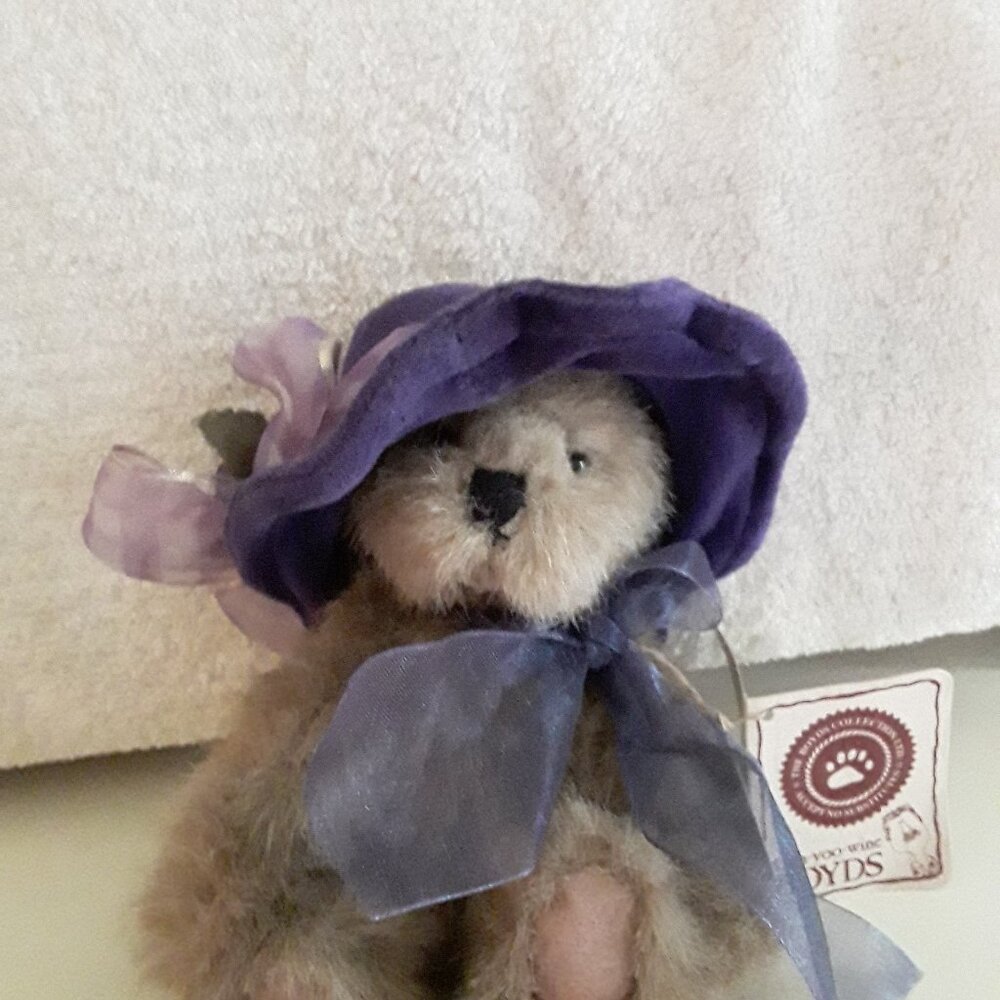 Boyds Bears TJs Best Dressed - Bernadette Debearvoire